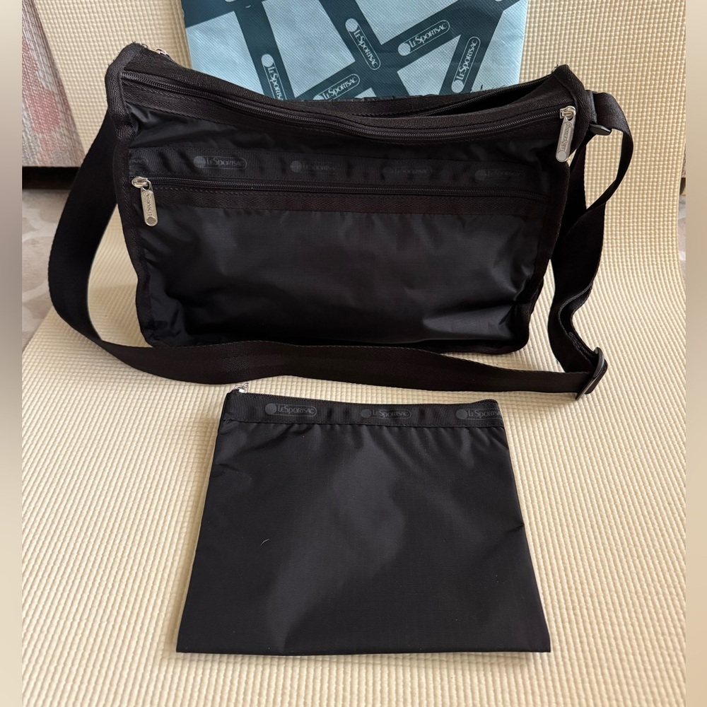LeSportsac Deluxe Everyday Bag Crossbody (Black) MSRP $105